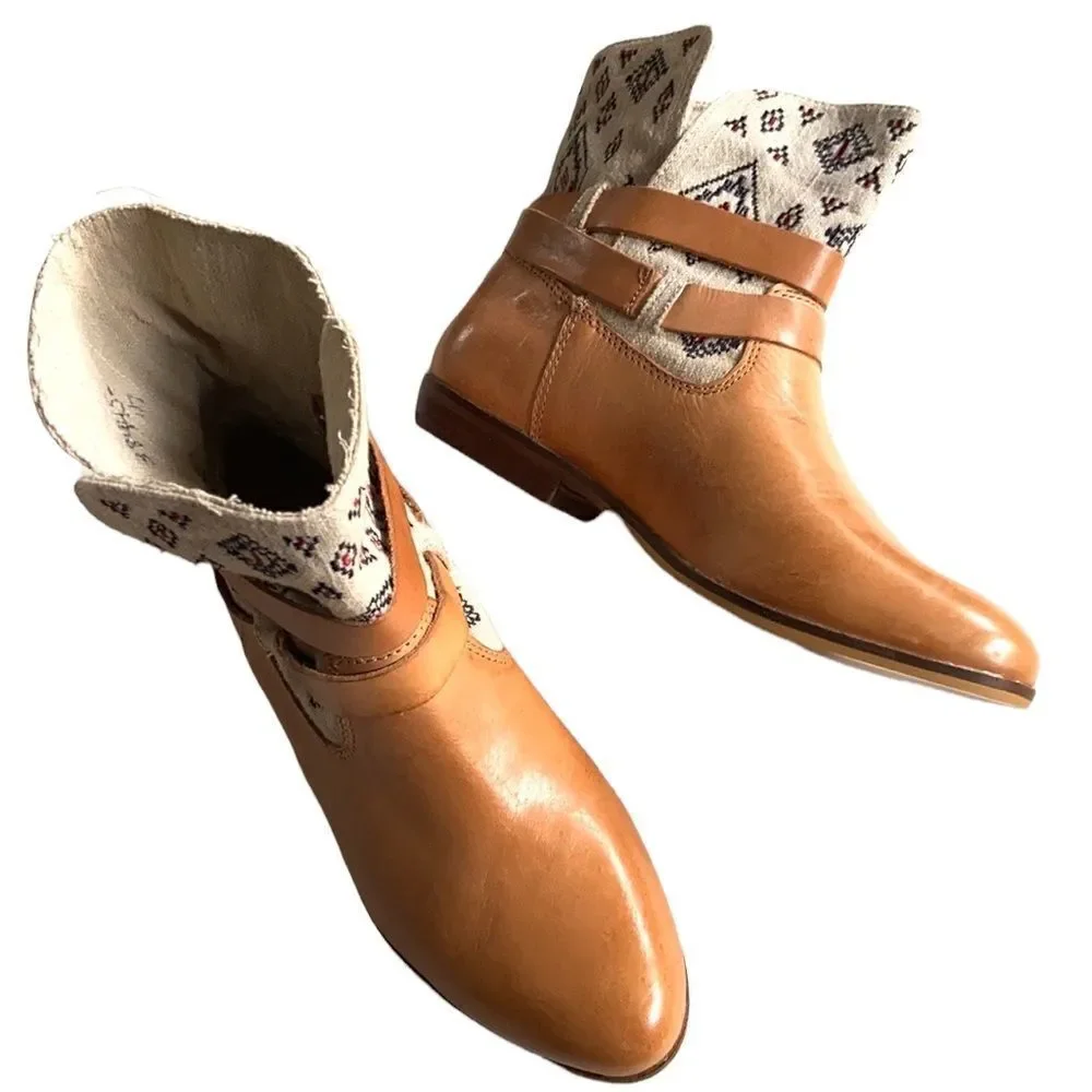 Like new Latigo leather boots
